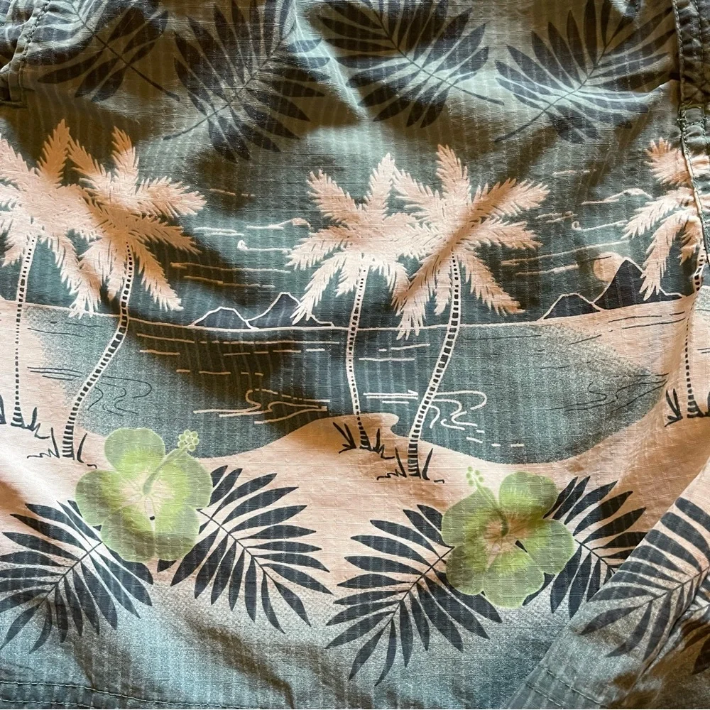 Tommy Bahama Mens Swim Trunks - Green Tropical Print - Size M
